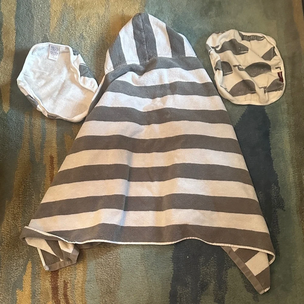 Pottery Barn Kids Gray and White Striped Hooded Towel Set